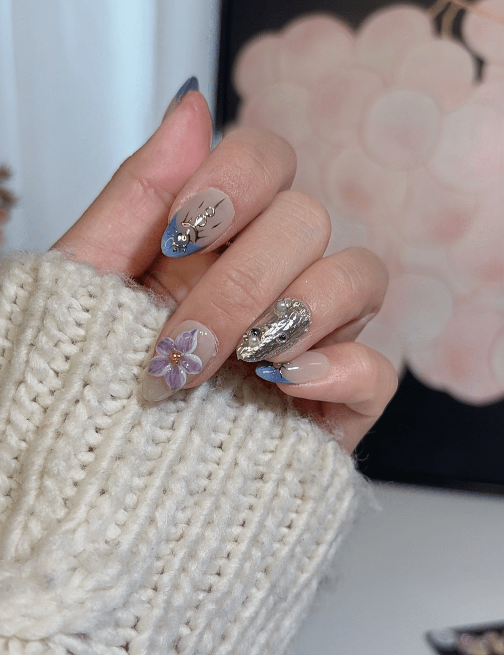 Midnight Bloom & Molten Gold – Short Almond