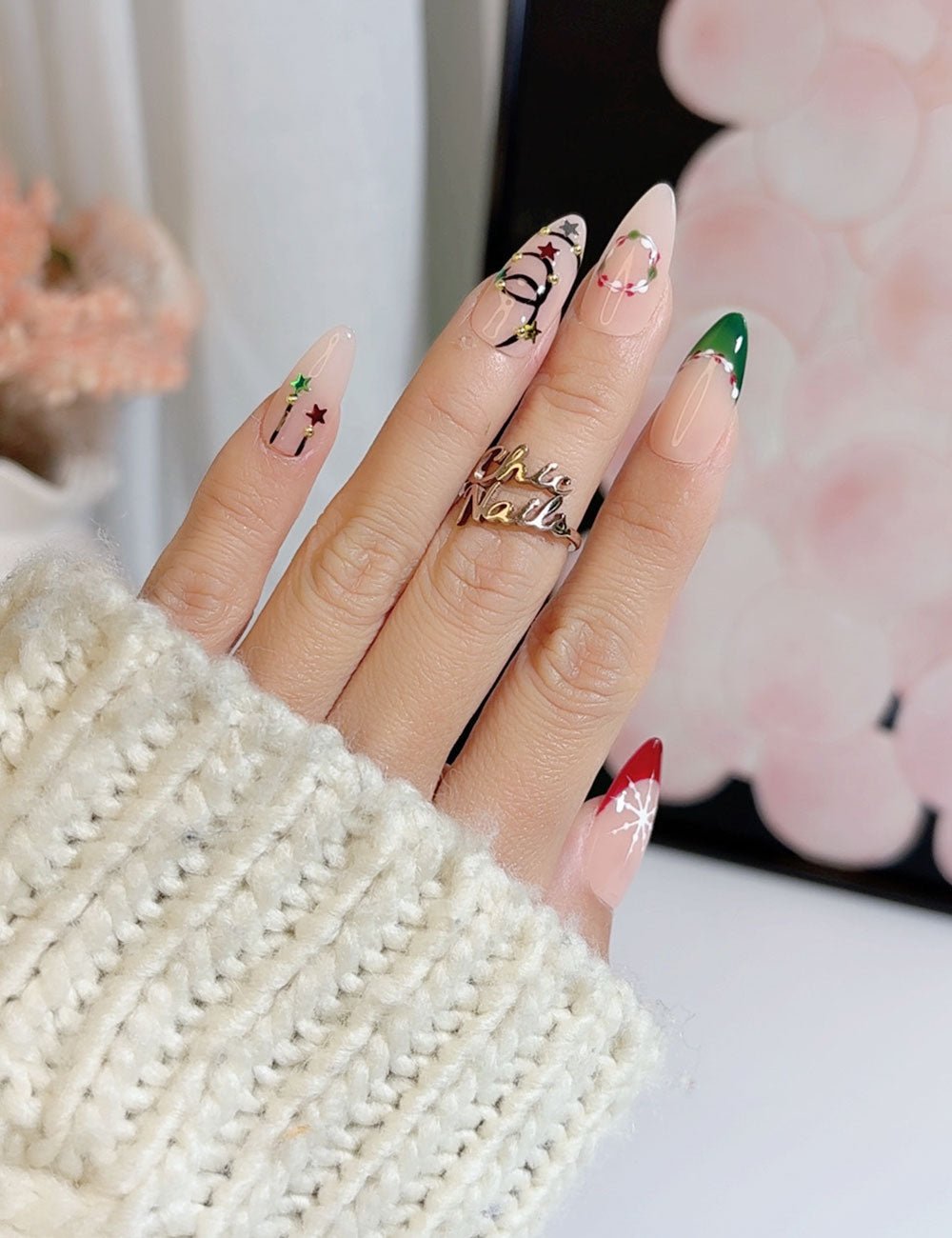 Holiday Wreath Almond Press-On Nails | CHICNAILS