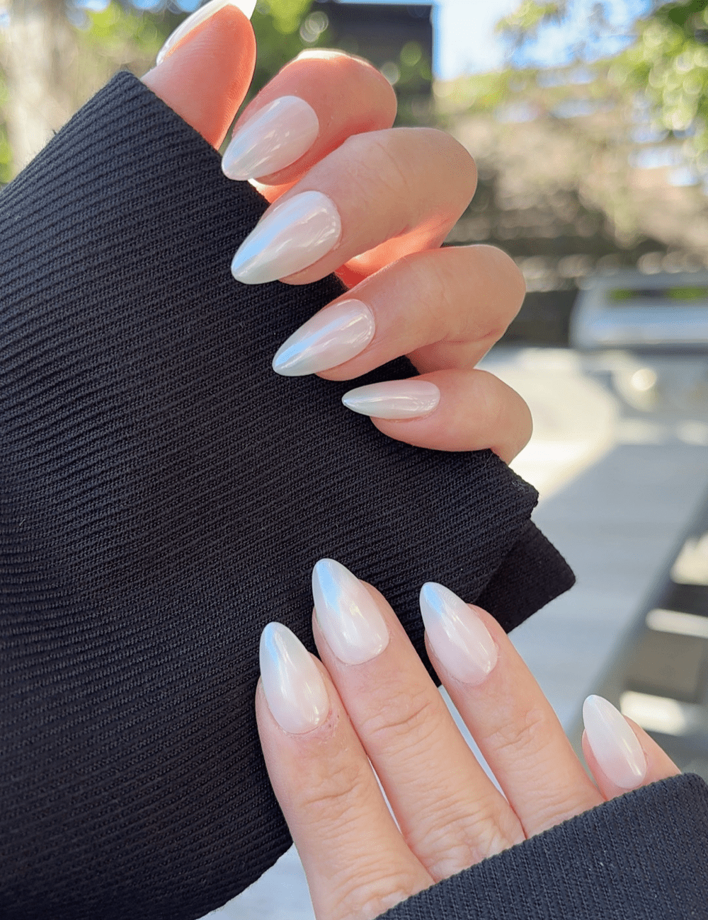 Short Milky White Chrome Press-On Nails – Glossy Iridescent Almond