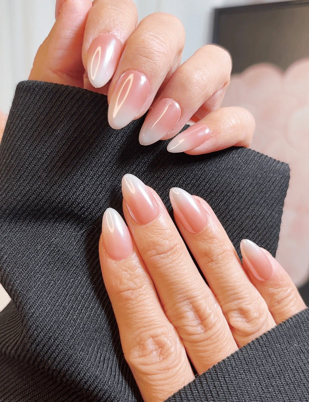 Short Nude Ombre Press-On Nails – Elegant Almond Design for Daily Wear, image size:1000x1300