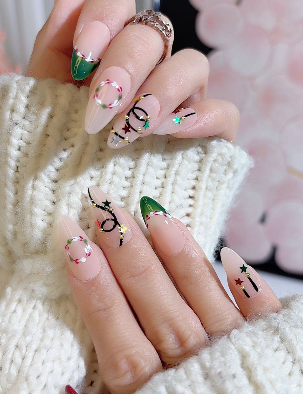 Holiday Wreath Almond Press-On Nails | CHICNAILS