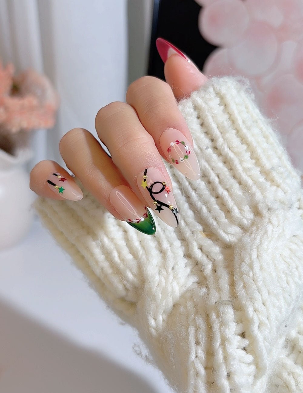 Holiday Wreath Almond Press-On Nails | CHICNAILS