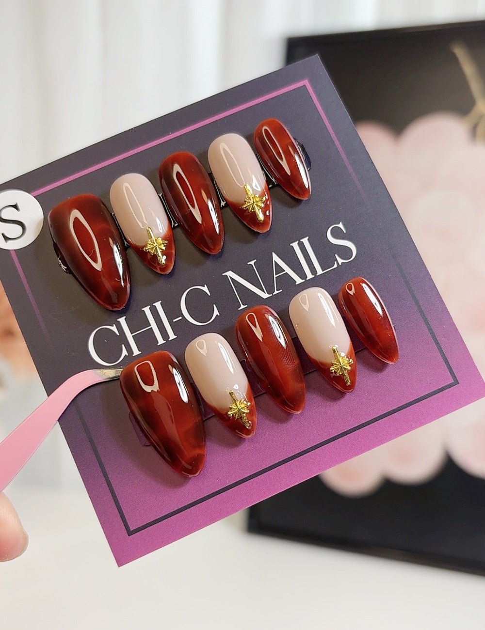 Caramel Bloom – Brown Ombre Press-On Nails with Gold Floral Charm (Medium Almond)