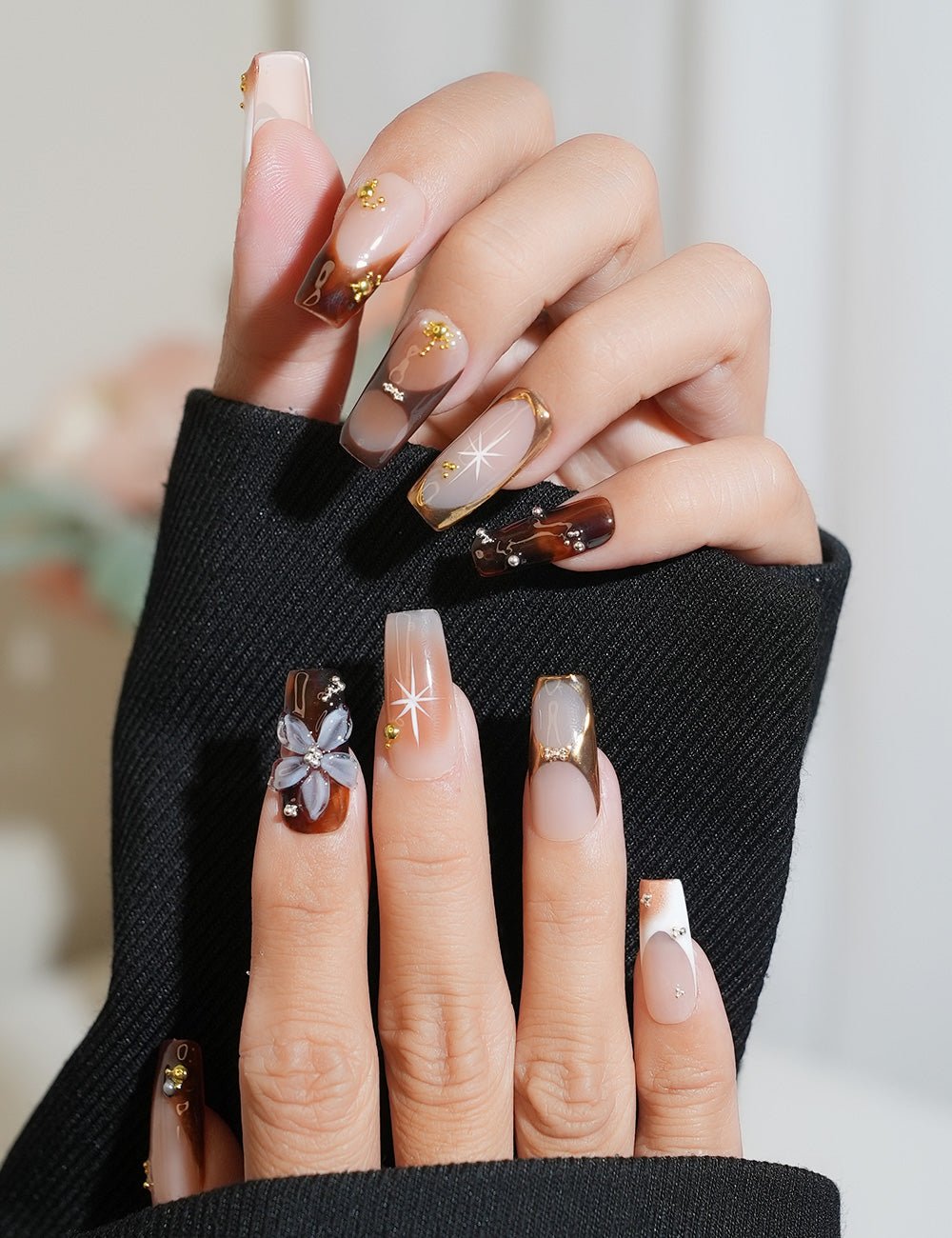 Mocha Bloom – Brown Marble & Gold Press-On Nails | Medium Square
