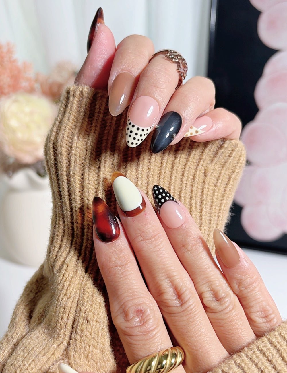 Tortoiseshell & Monochrome Medium Almond Nails