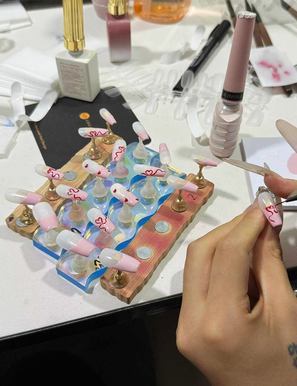 Custom Press-On Nails Australia | Design Your Own | CHICNAILS