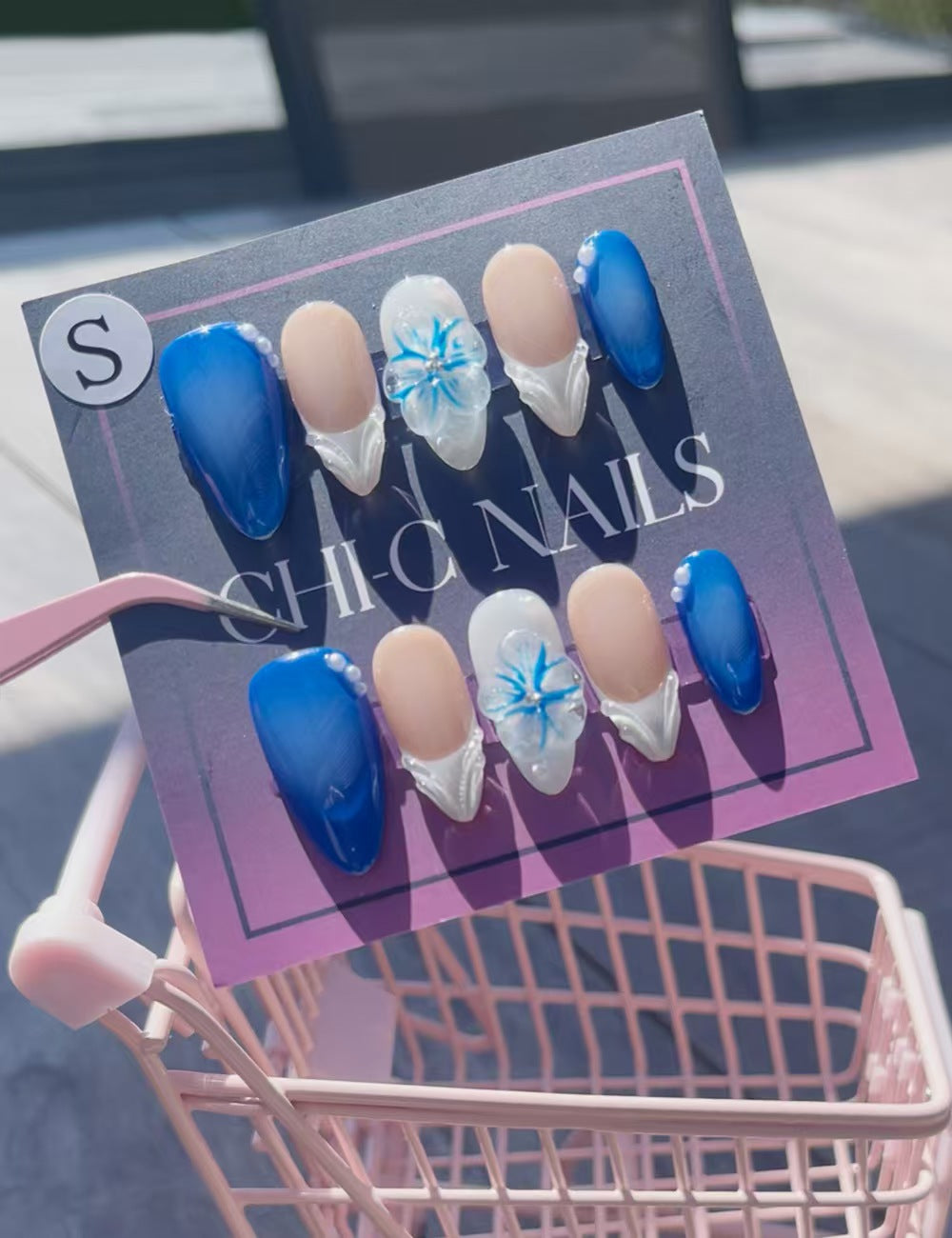 Ocean Bloom β 3D Blue & White Press-On Nails | Medium Almond