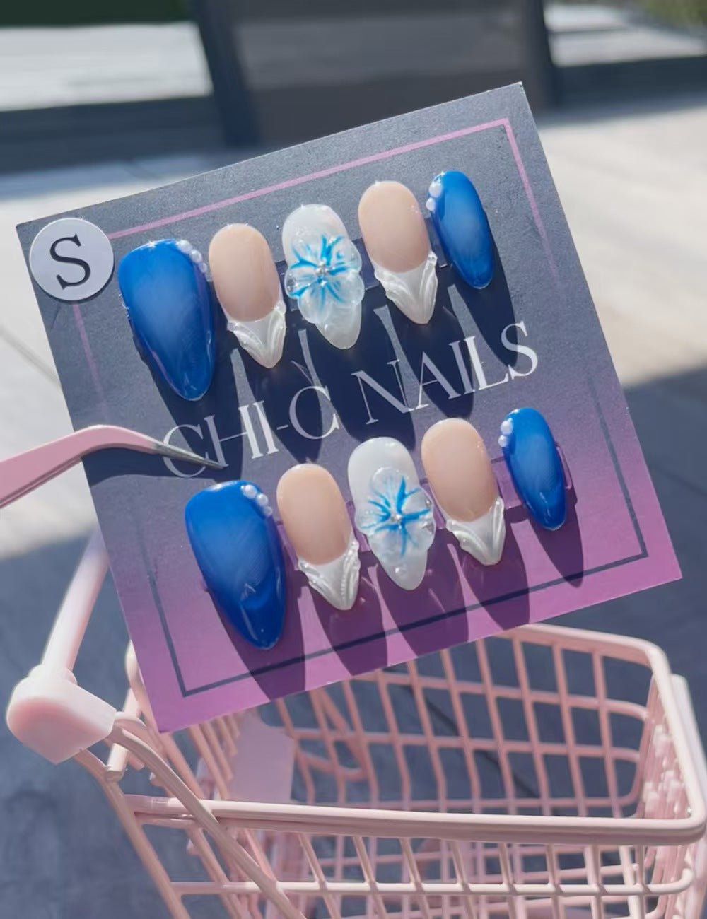 Ocean Bloom β 3D Blue & White Press-On Nails | Medium Almond