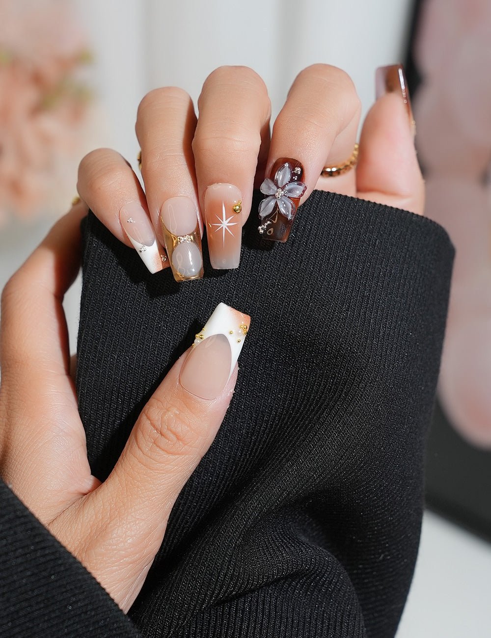 Mocha Bloom – Brown Marble & Gold Press-On Nails | Medium Square