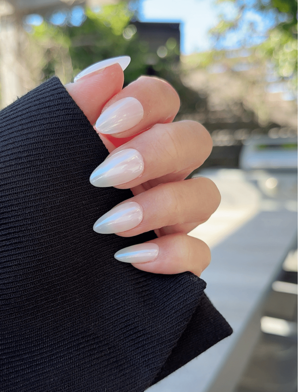 Short Milky White Chrome Press-On Nails – Glossy Iridescent Almond
