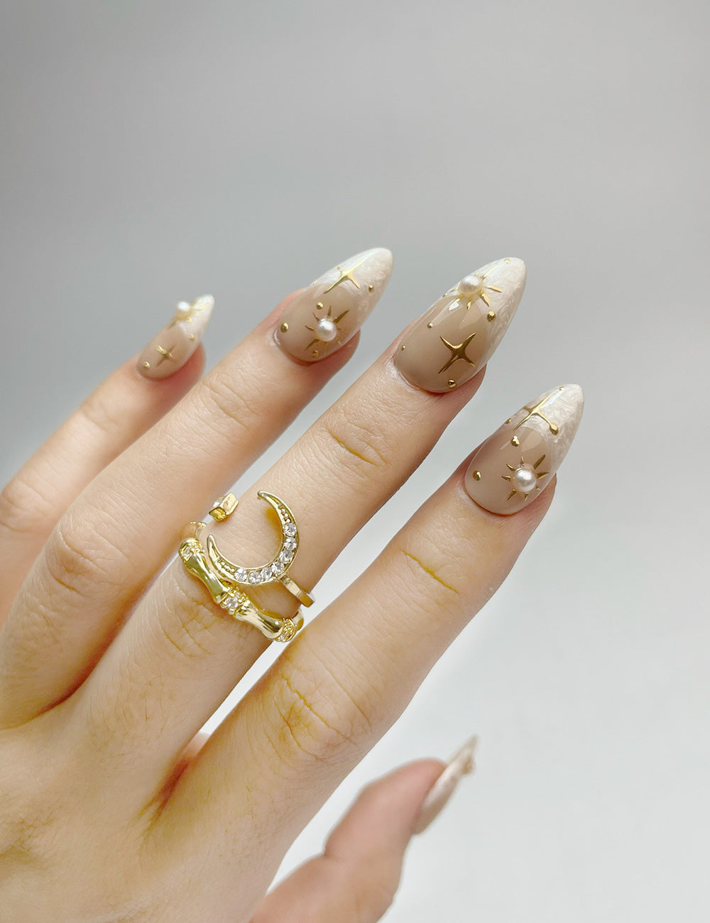Starlit Pearl Press-On Nails – Milky Nude & Gold Star Design