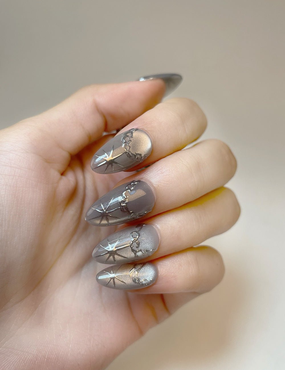Silver Eclipse – Metallic Grey Starry Press-On Nails