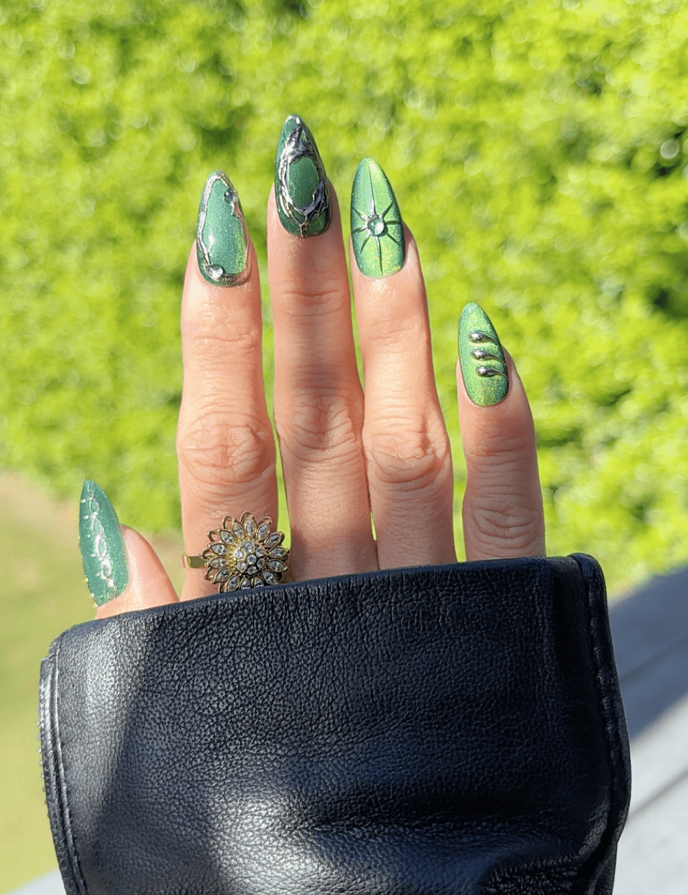 Emerald Edge – Metallic Green Medium Almond Press-On Nails