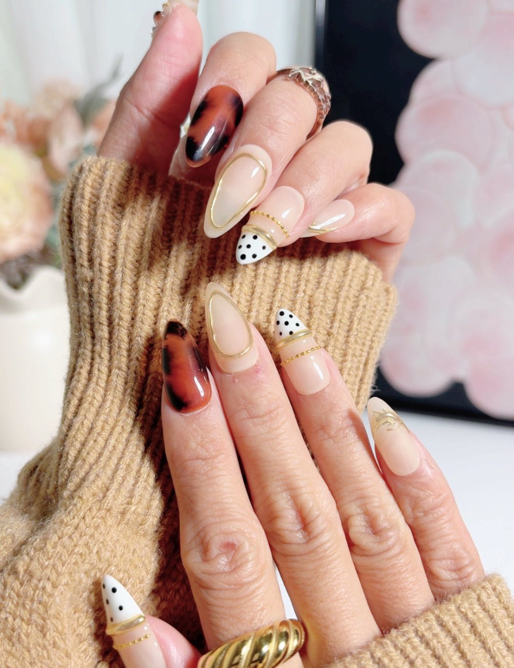 Gold French Tortoiseshell Almond Press-On Nails Set