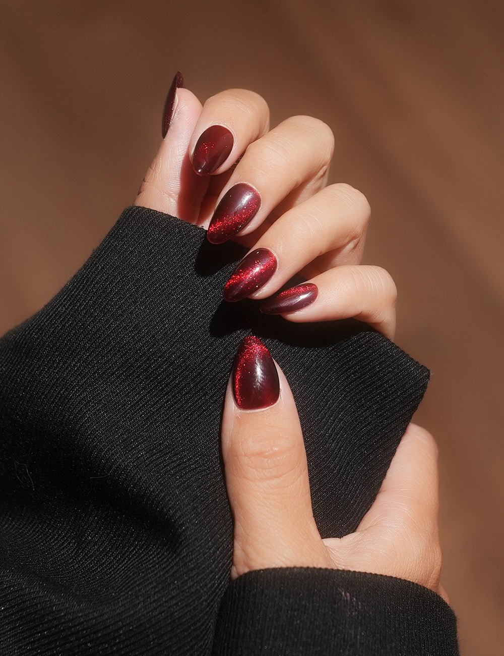 Red Cat Eye Press-On Nails – Short Almond Magnetic Burgundy | CHICNAILS