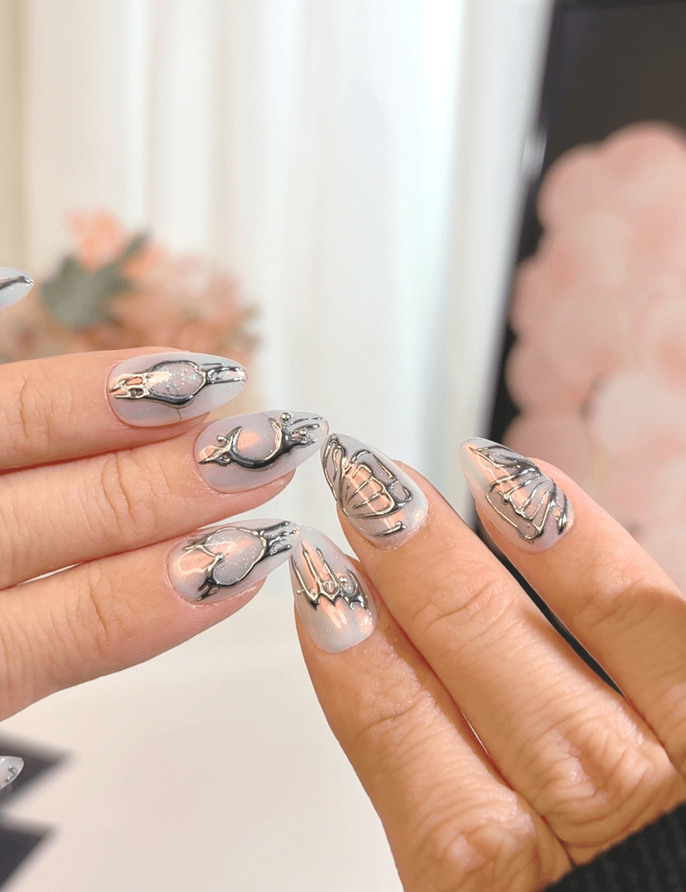 Metallic Butterfly – 3D Chrome Press-On Nails