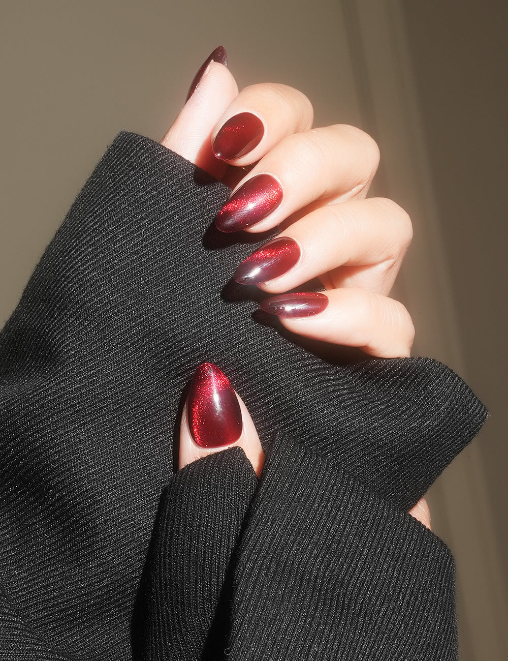 Red Cat Eye Press-On Nails – Short Almond Magnetic Burgundy | CHICNAILS