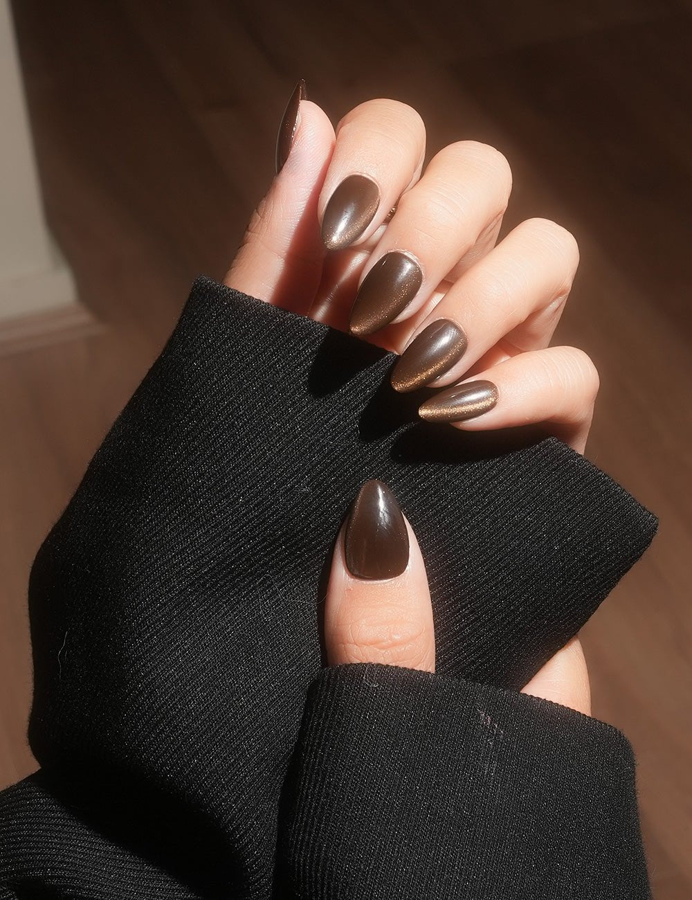Brown Cat Eye Press-On Nails – Short Almond Reusable Nails | CHICNAILS