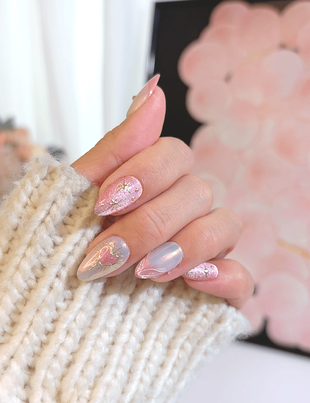Pink Heart Star Press-On Nails – Short Almond | Glitter & Iridescent Design