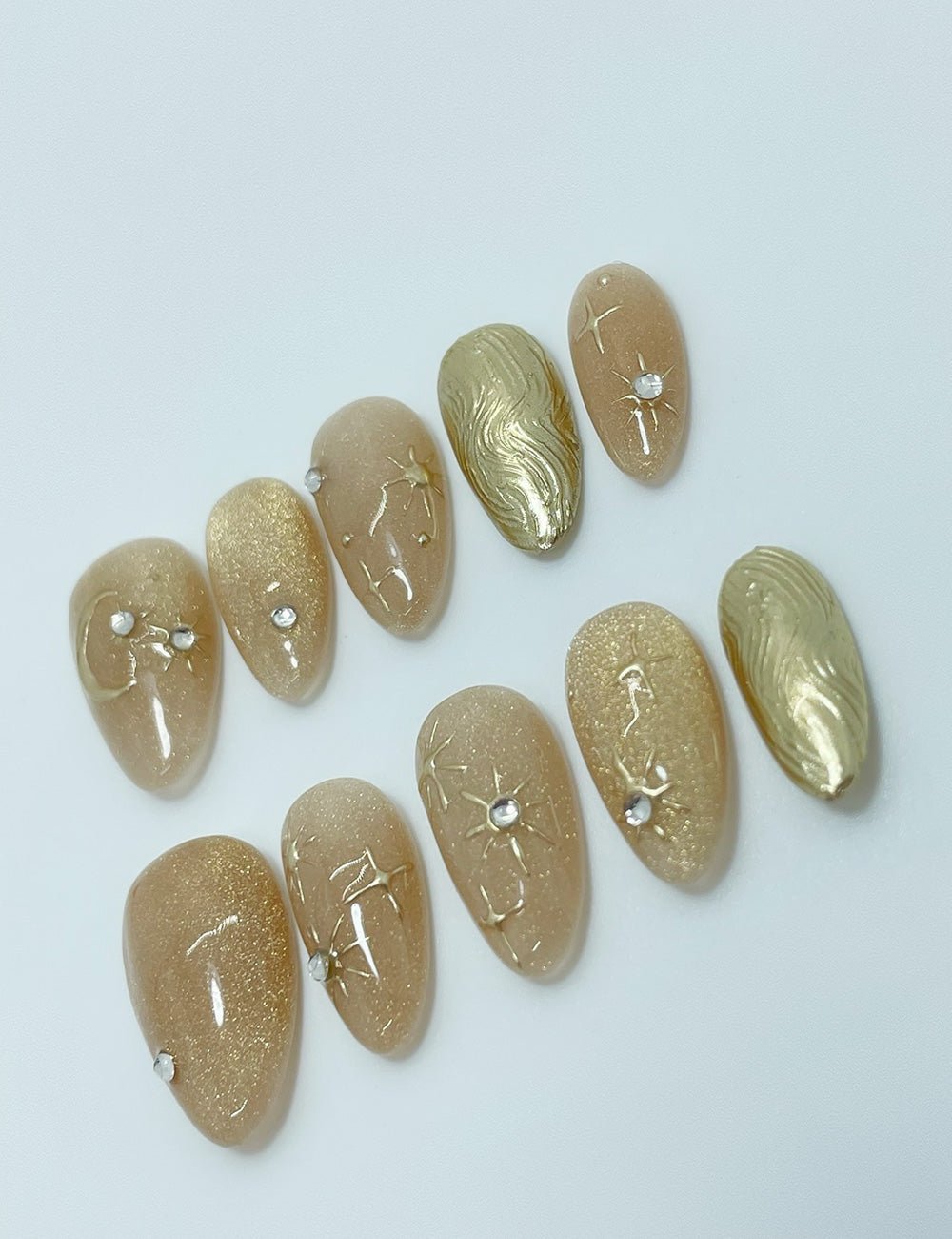 Golden Hour Press-On Nails – Champagne Sparkle & Gold Swirl Accent