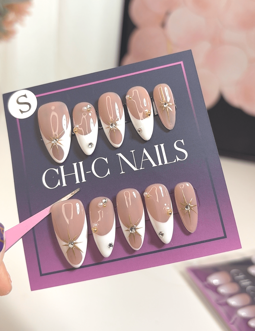 White French Starburst Press-On Nails – Medium Almond Elegance