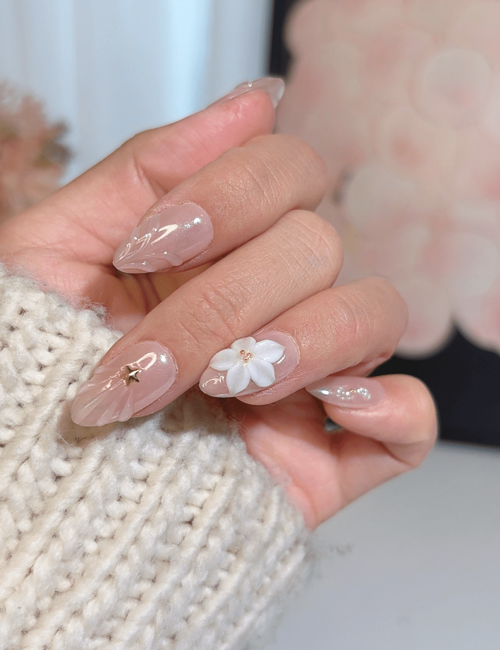 3D White Flower & Star Press-On Nails