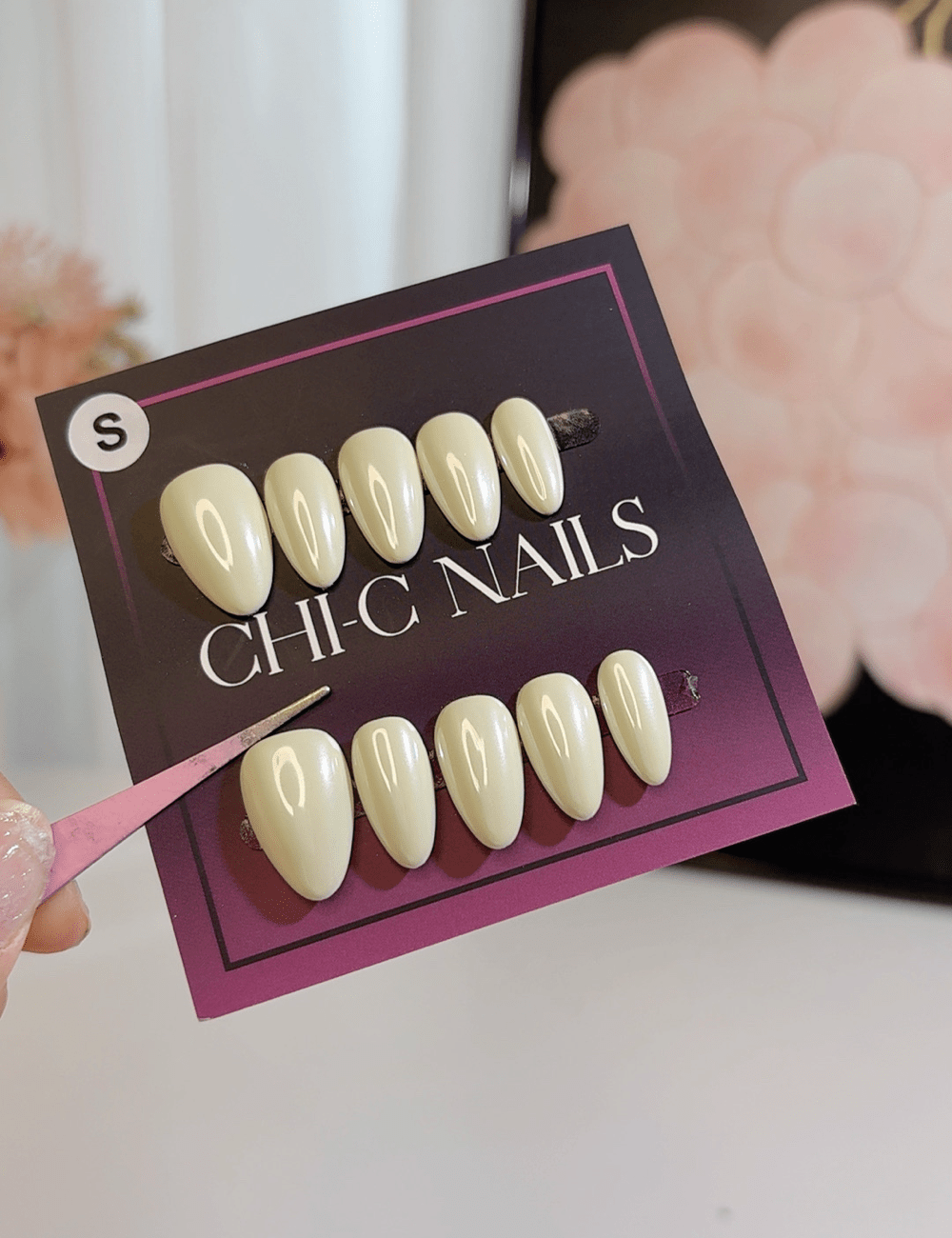 Cream White Press-On Nails