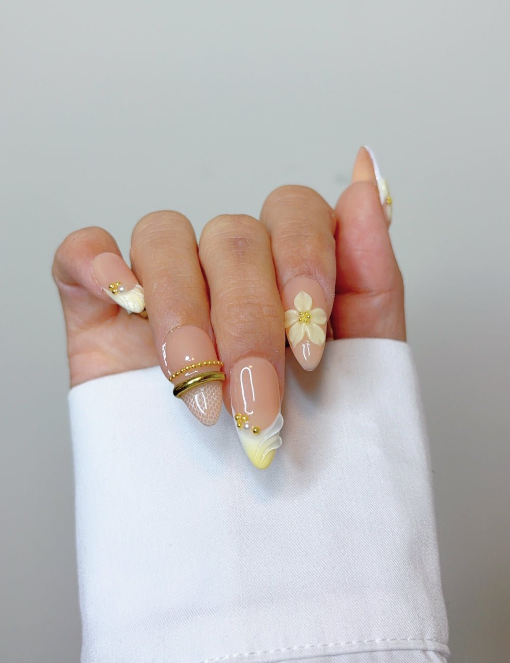 Handmade Ivory 3D Daisy French Tip Press-On Nails – Medium Almond