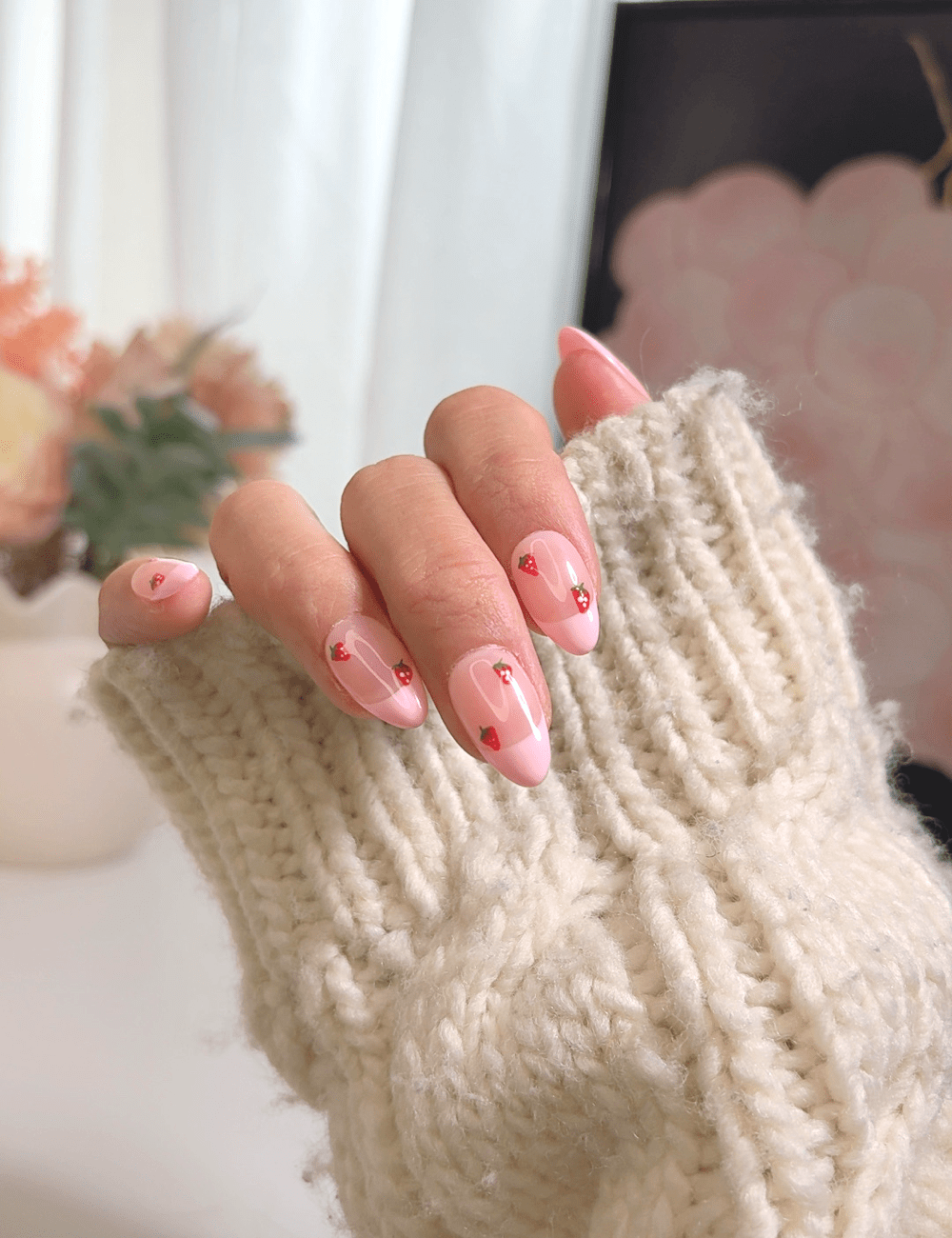 Strawberry French Press-On Nails – Short Almond Sweet Pink Set