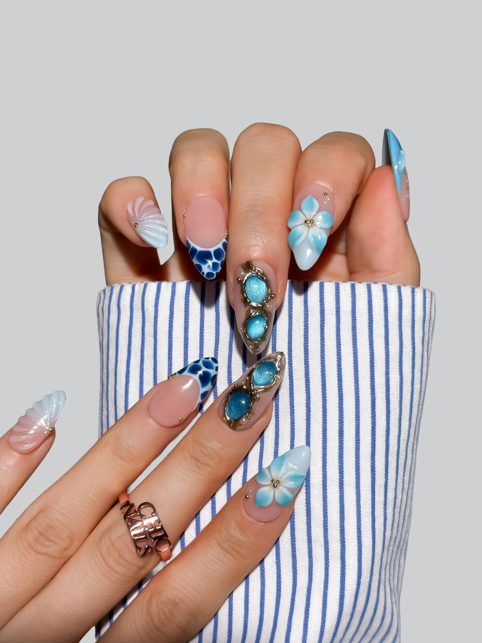Blue Ocean Press On Nails