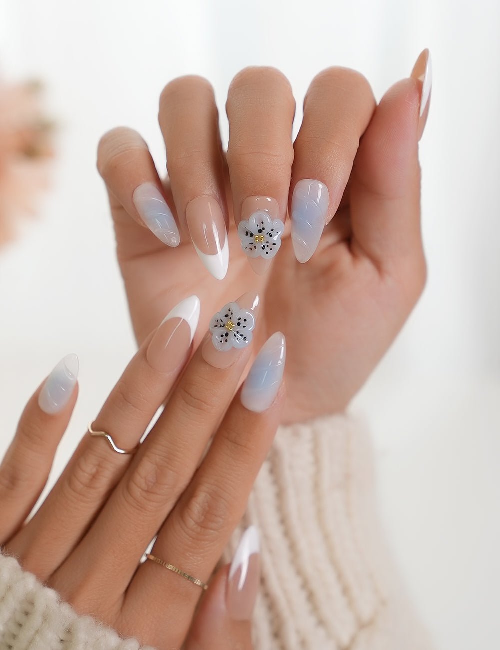 French & Blue Florals 4050