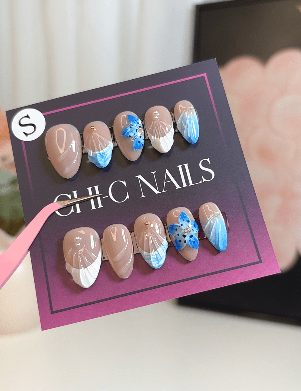 Blue Bloom – Short Almond