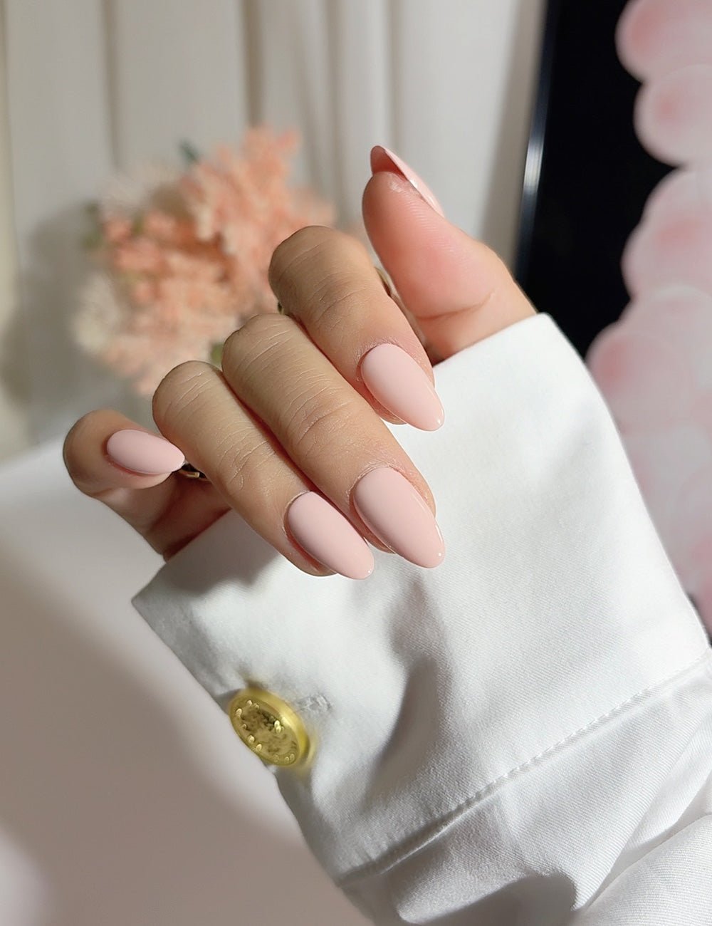 Soft Nude Gloss Press-On Nails – Short Almond Set