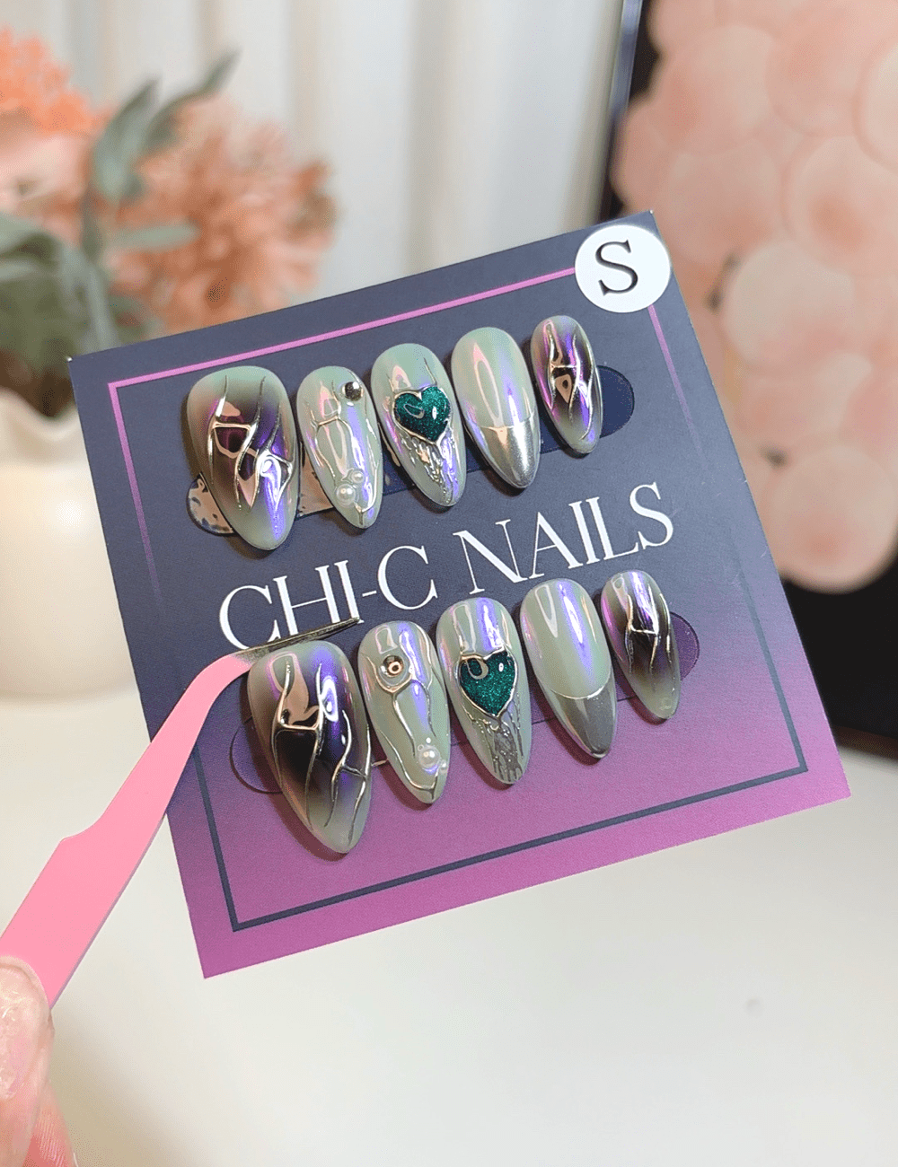 Chrome Heart Aura Nails – Medium Almond