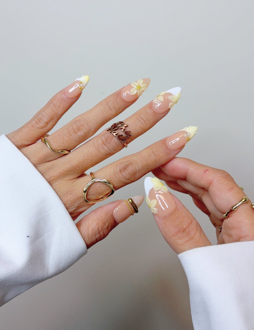 Handmade Ivory 3D Daisy French Tip Press-On Nails – Medium Almond