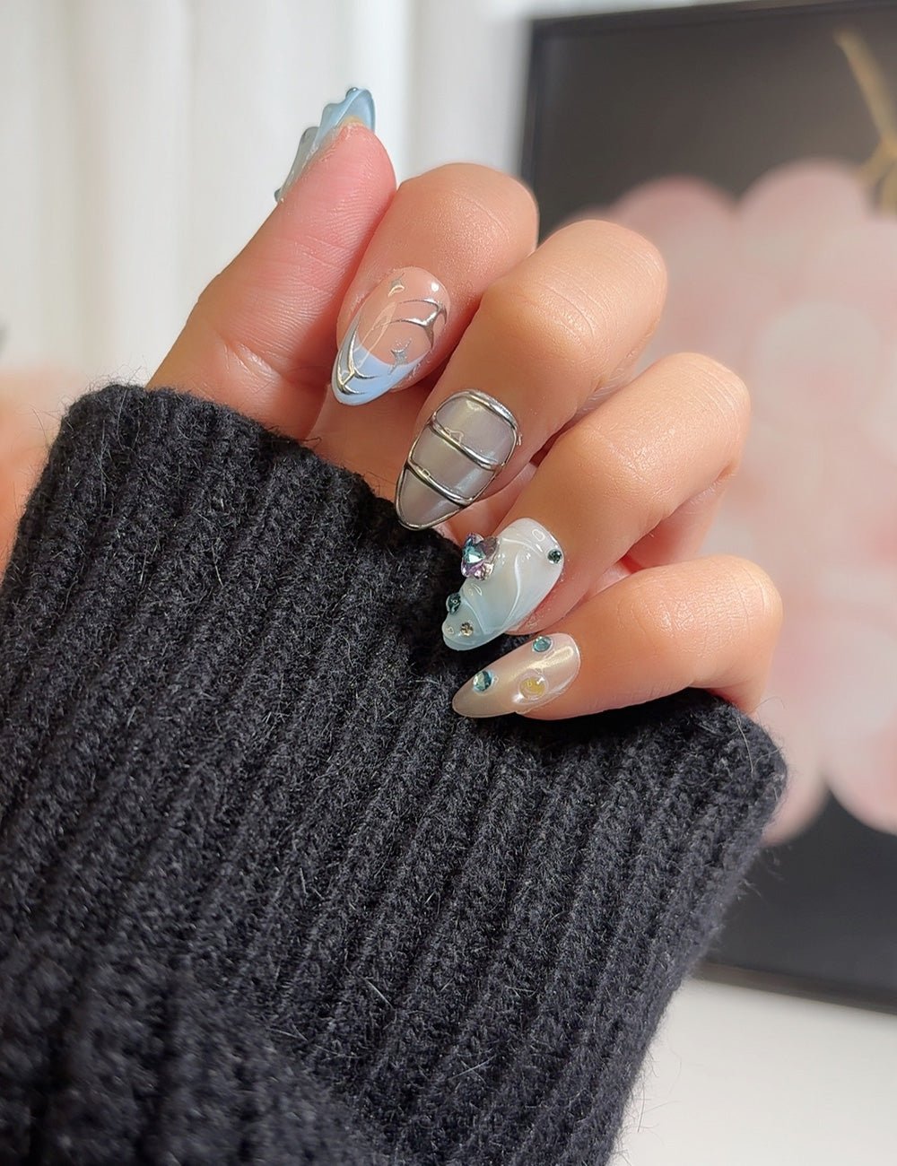 Futurist Glaze – 3D Metallic Silver & Blue Press-On Nails (Short)