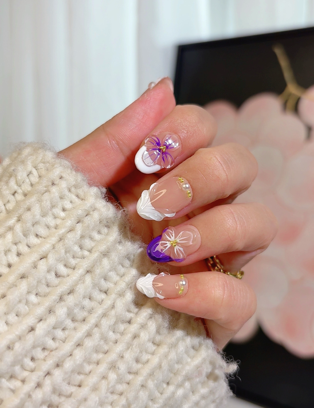 Purple & White 3D Floral Press-On Nails – Short Round French Design with Gold Studs