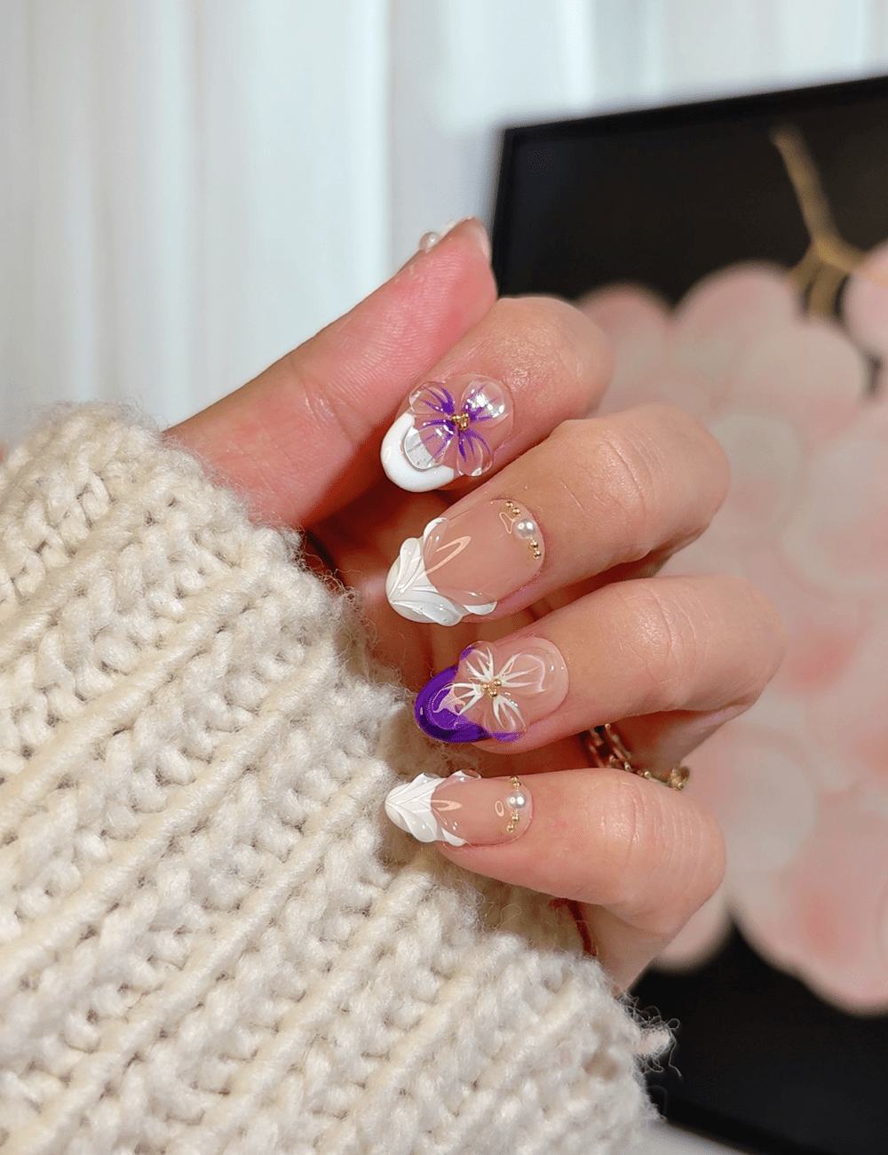 Purple & White 3D Floral Press-On Nails – Short Round French Design with Gold Studs