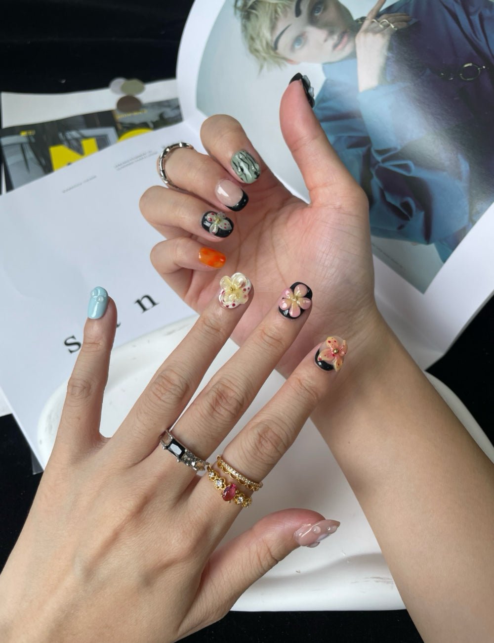 Mini Bloom Short Press-On Nails | Cute Floral Korean Nail Set Product Description