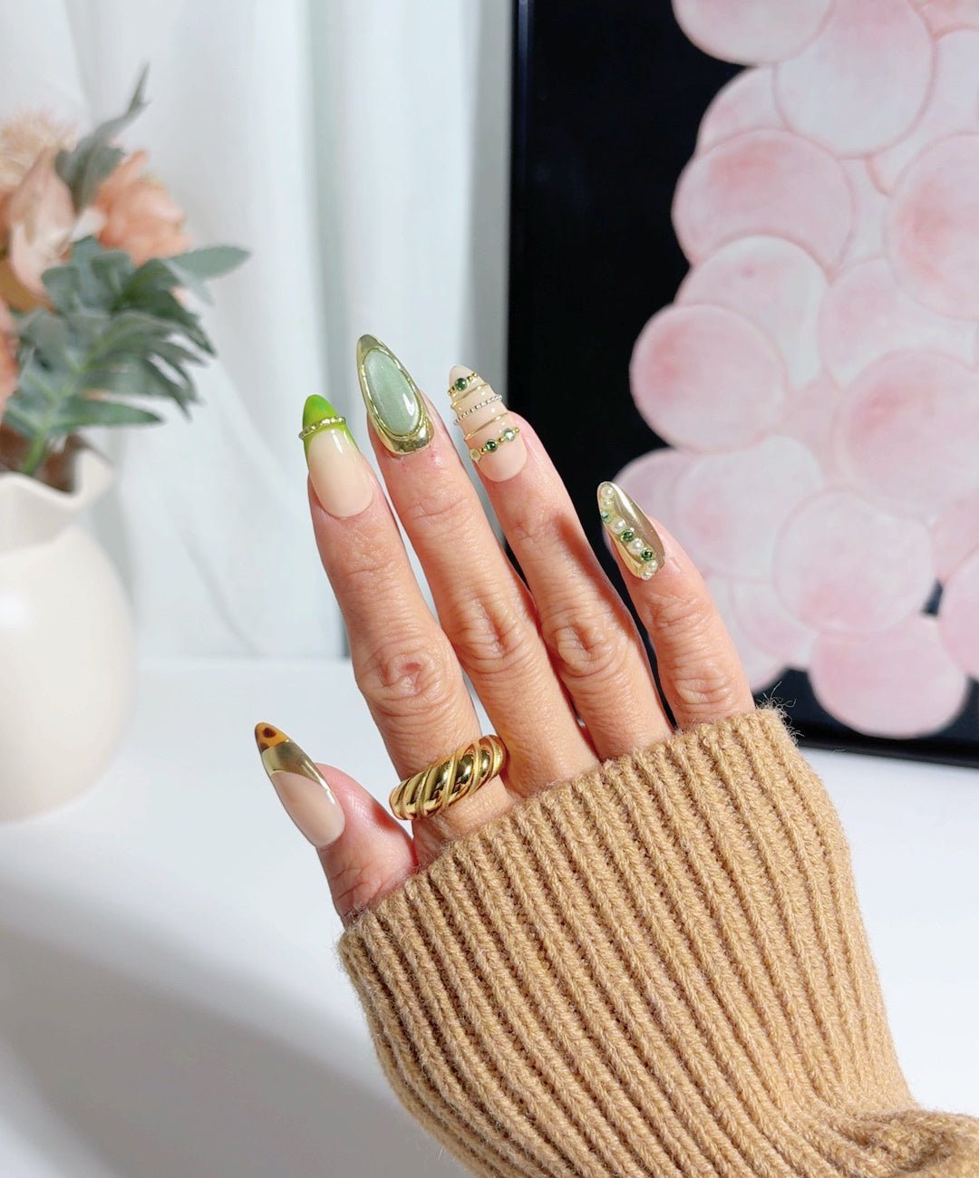 Green French Gold Almond Press-On Nails Set