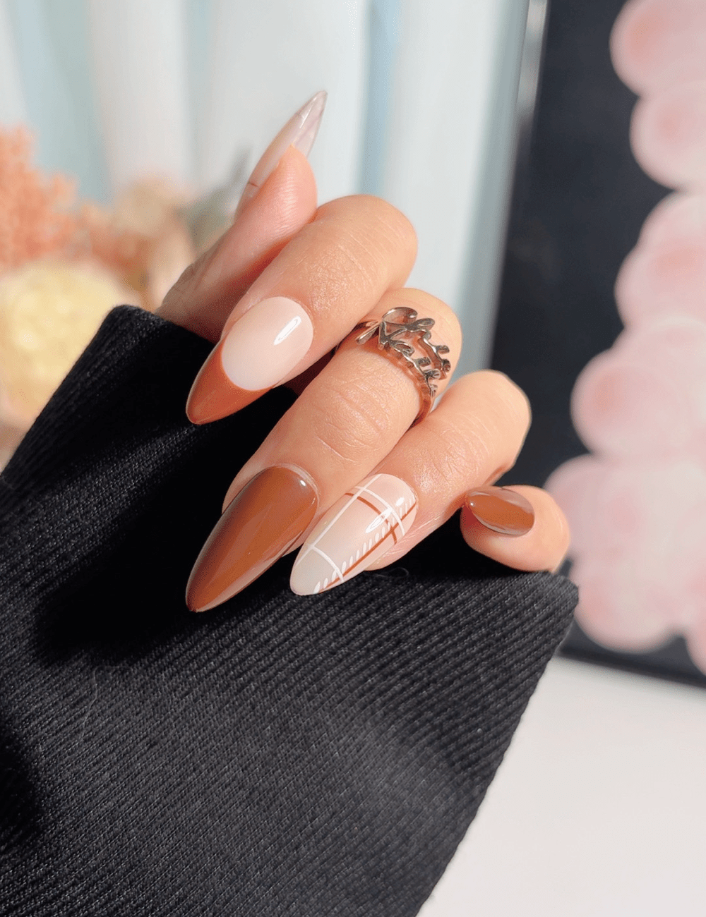 Caramel Mocha Plaid Press On Nails | Classic Almond Autumn Edition