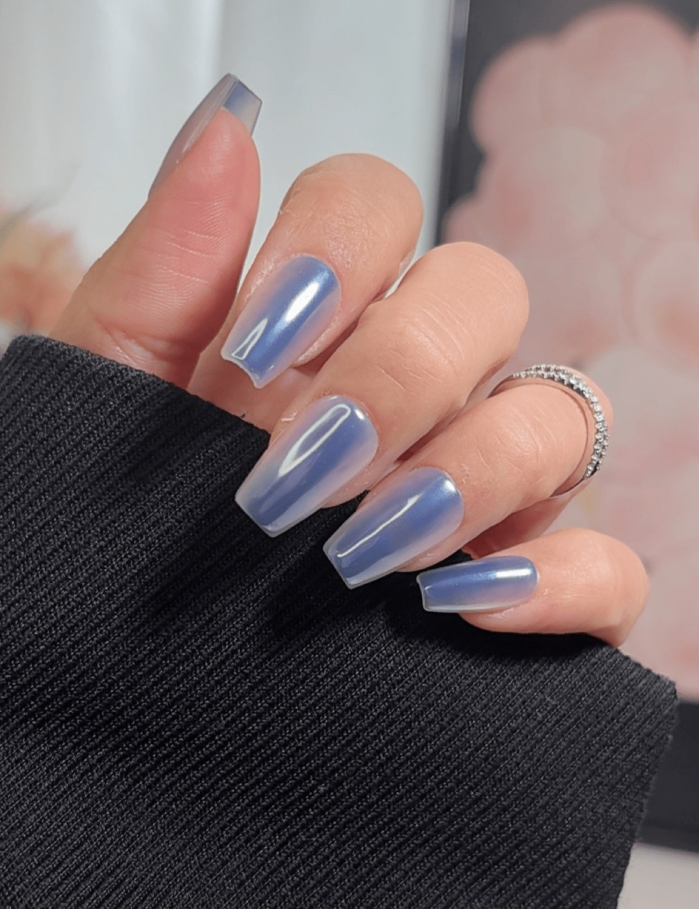 Icy Blue Ombré Press-On Nails – Short Square
