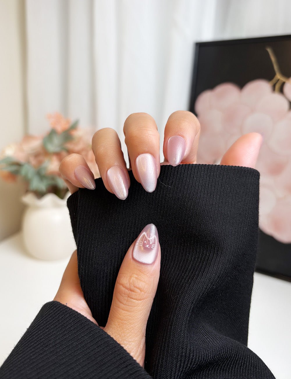 Soft Kitty Short Almond Press-On Nails – Pink Cat Eye Design