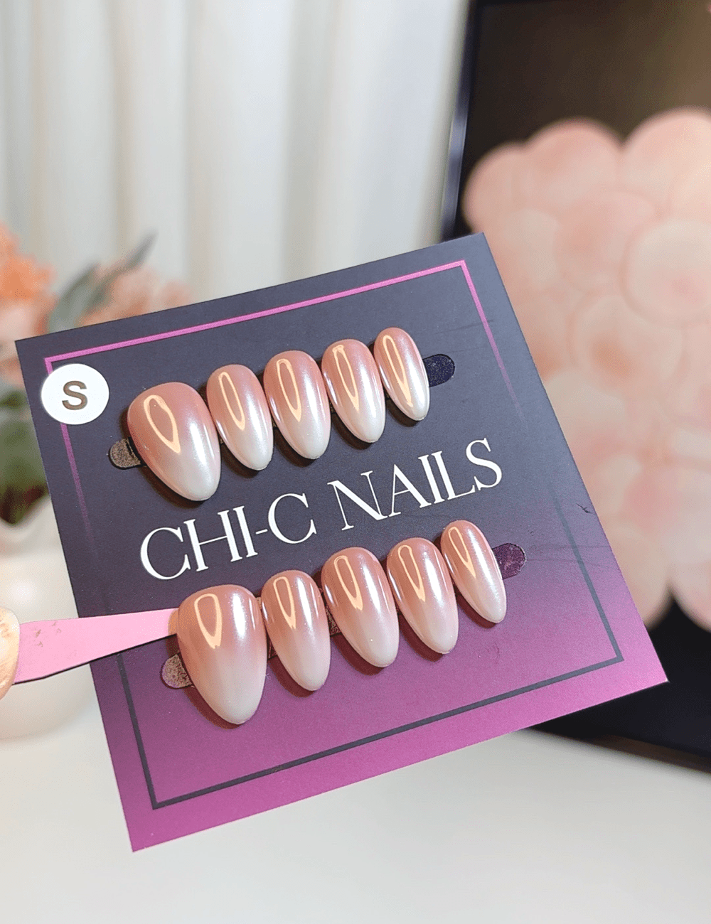 Short Nude Ombre Press-On Nails – Elegant Almond Design for Daily Wear