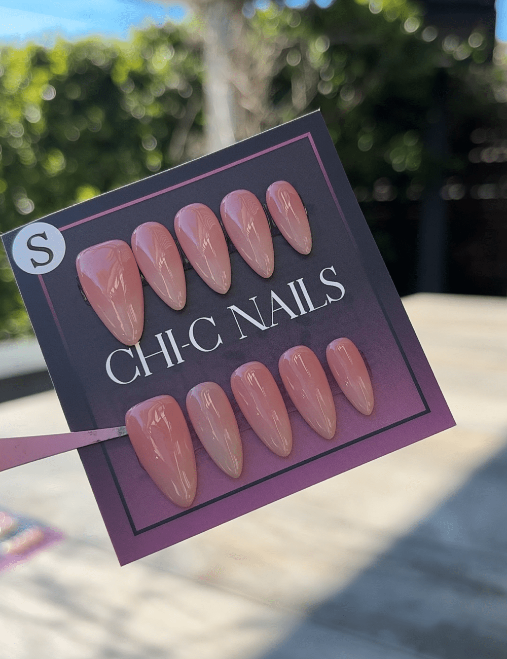 Medium Nude Pink Ombré Press-On Nails – Glossy Almond Jelly Look