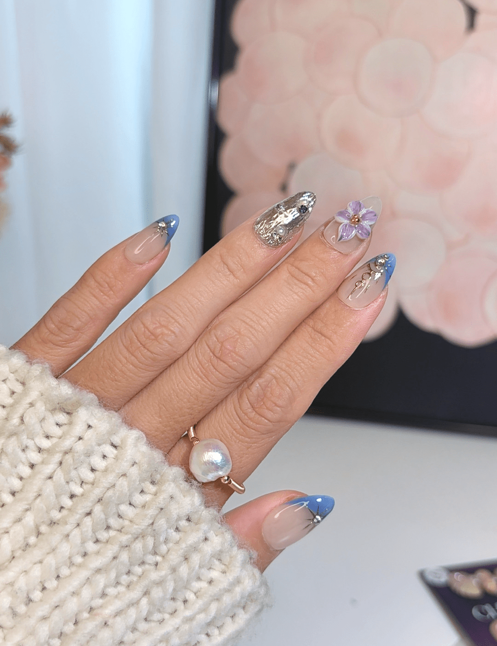 Midnight Bloom & Molten Gold – Short Almond