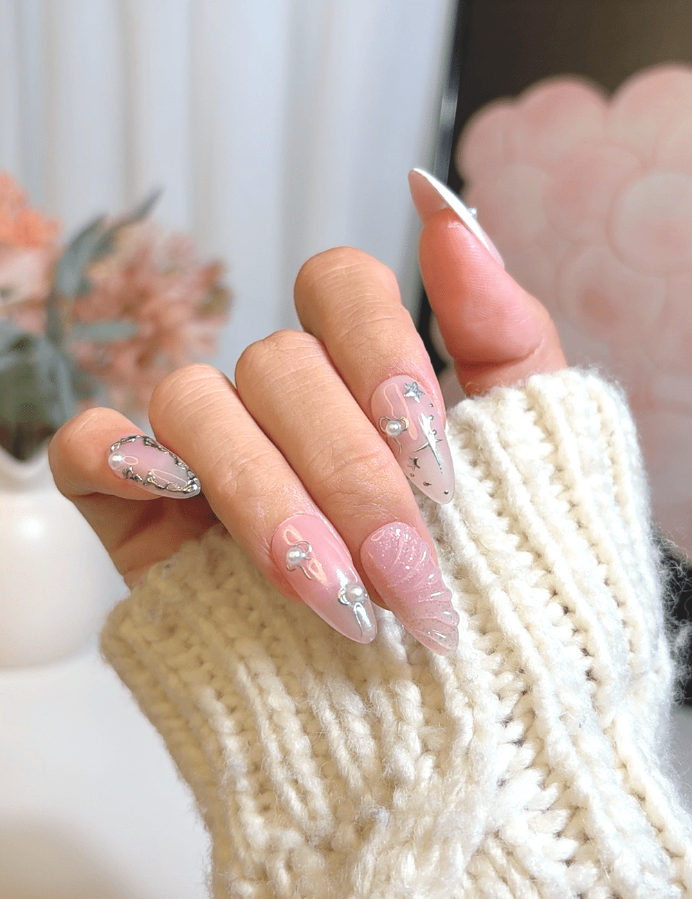 Galaxy Pearl & Shell Glow – Medium Almond