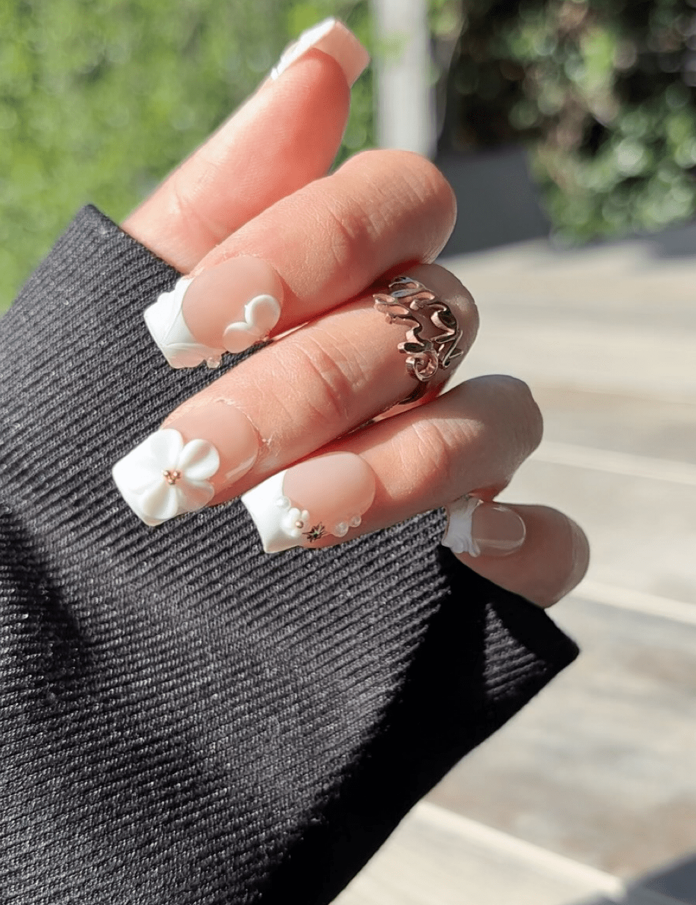 White 3D Floral French Press-On Nails – Short Square with Pearls & Gold Accents