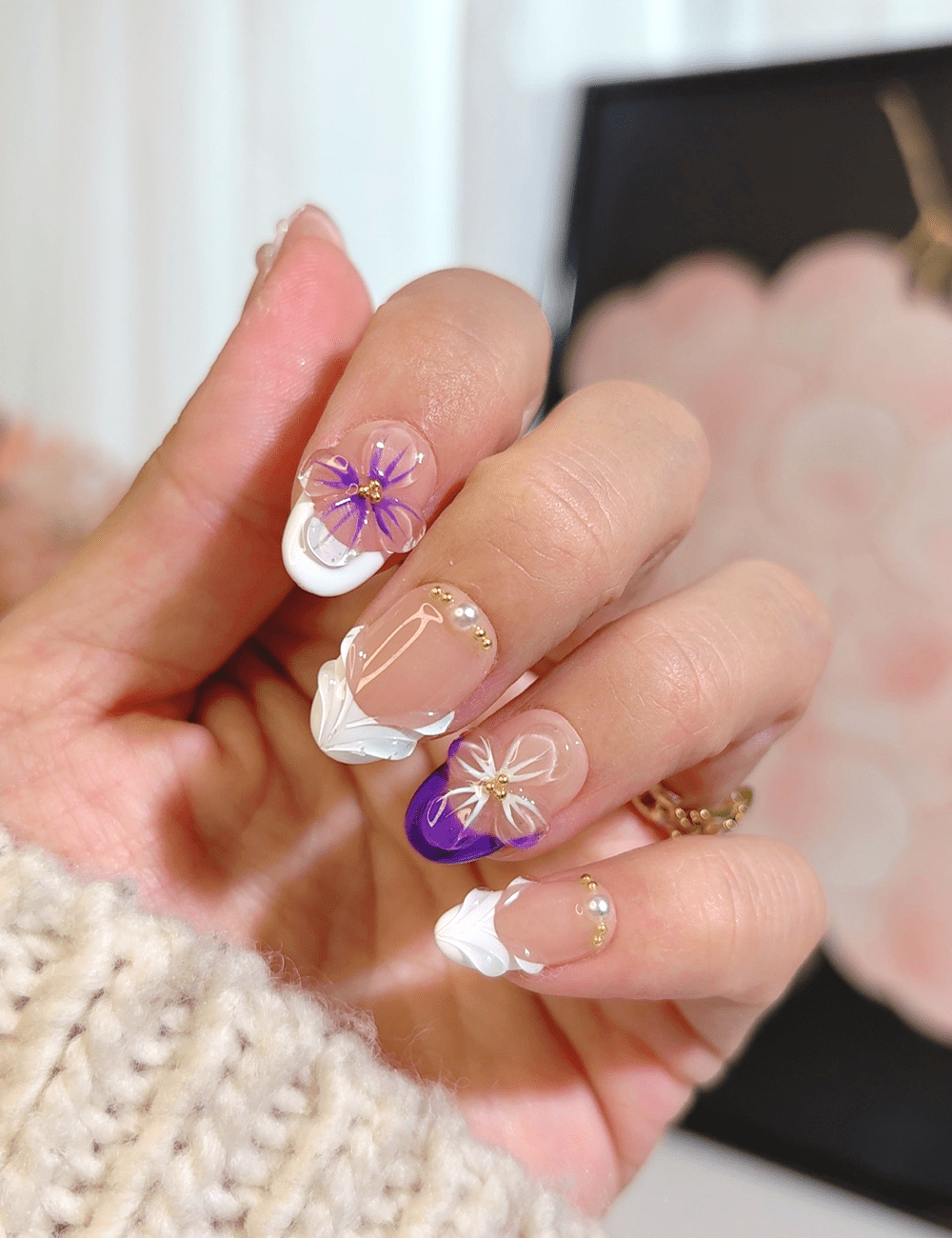 Purple & White 3D Floral Press-On Nails – Short Round French Design with Gold Studs