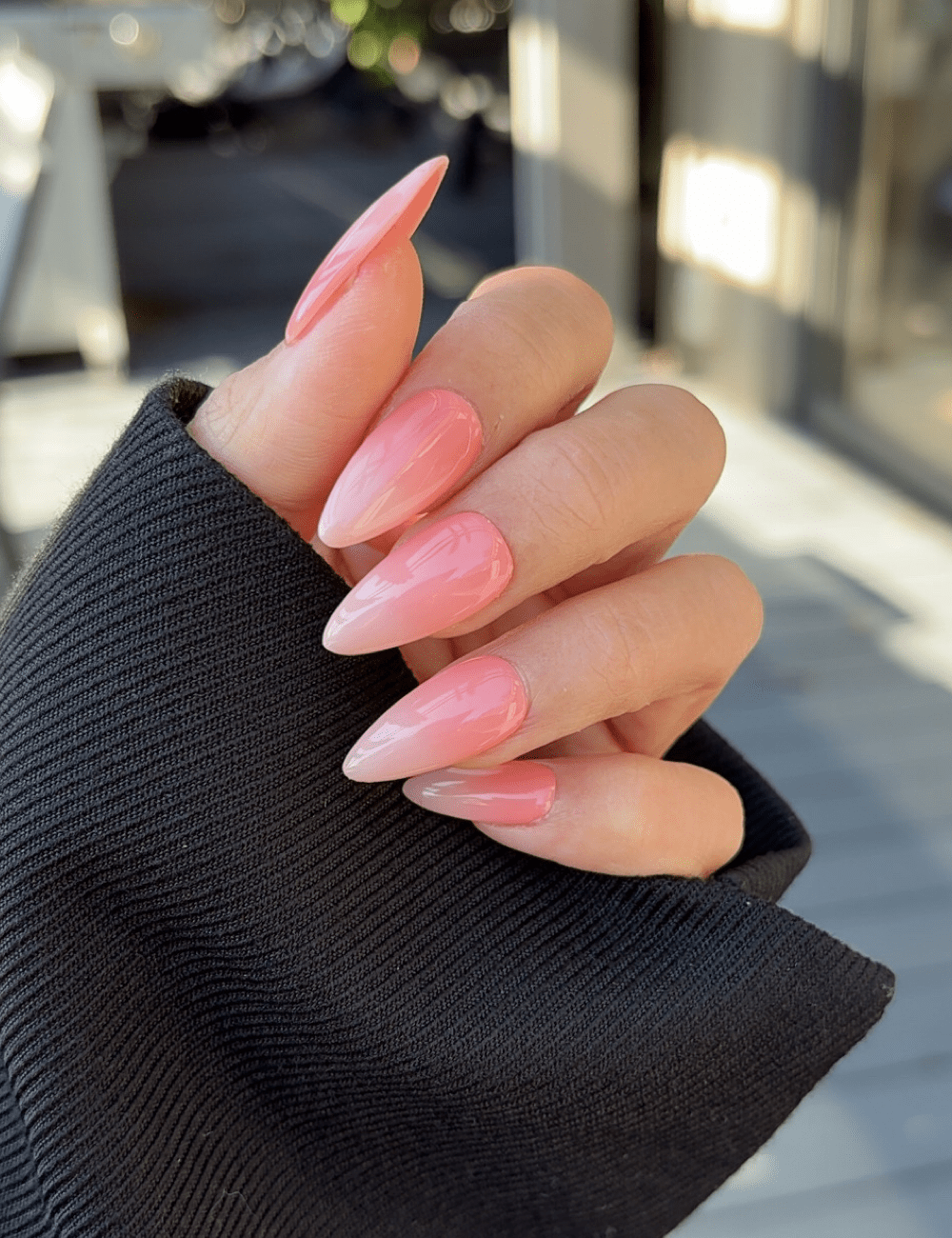 Medium Nude Pink Ombré Press-On Nails – Glossy Almond Jelly Look